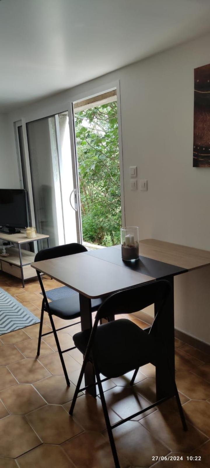 A L Ombre Du Figuier Apartment Cagnac-les-Mines Ngoại thất bức ảnh